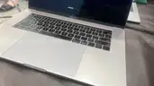 MacBook pro i9 16gb 1TB ssd 15" year 2018