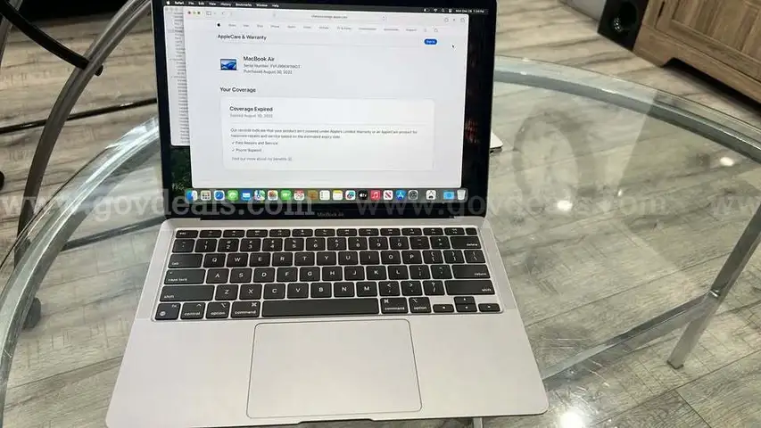  MacBook Pro 2016 i5 8gb 256 gb ssd 13" retina display touchbar