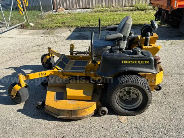 Hustler 72&#x22; zero turn mower