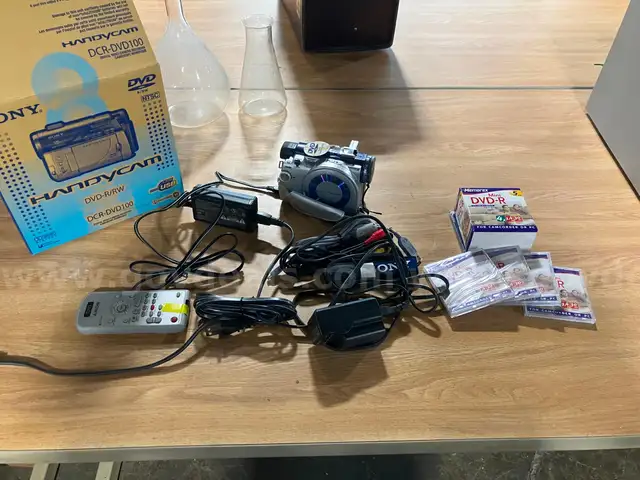 SONY Handy Cam Digital Video Photography Recording Equipment