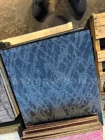 Carpet Tiles Squares 20&#x22;x20&#x22; Blue Flooring Lot of 44 Unused