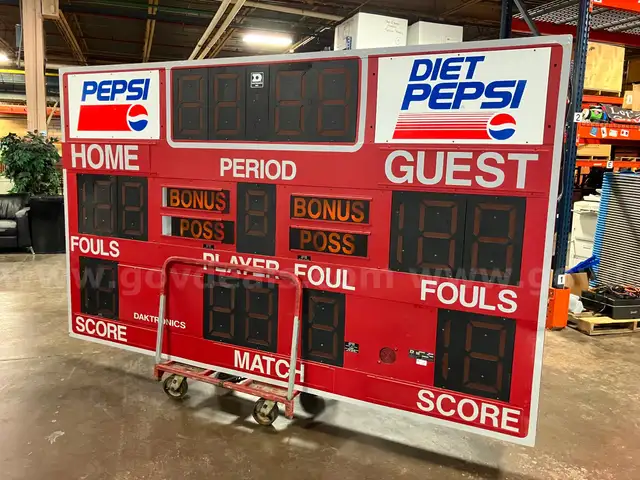DAKTRONICS Inc. Basketball Scoreboards lot of 2 Athletics University School Sports Equipment