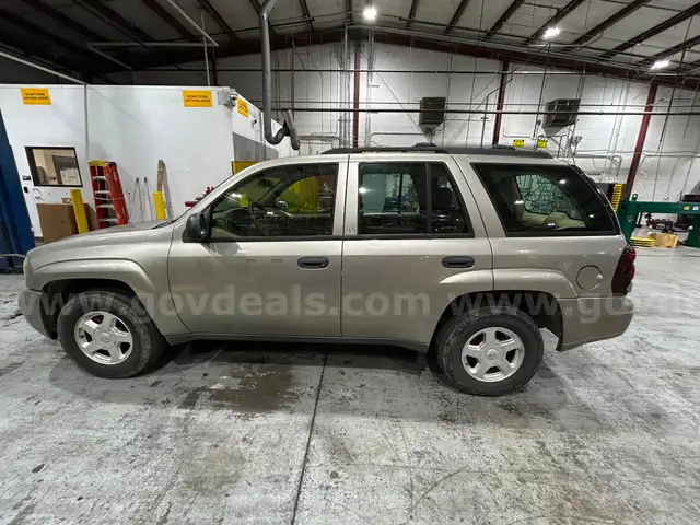 2002 Chevrolet Trailblazer LS 4WD