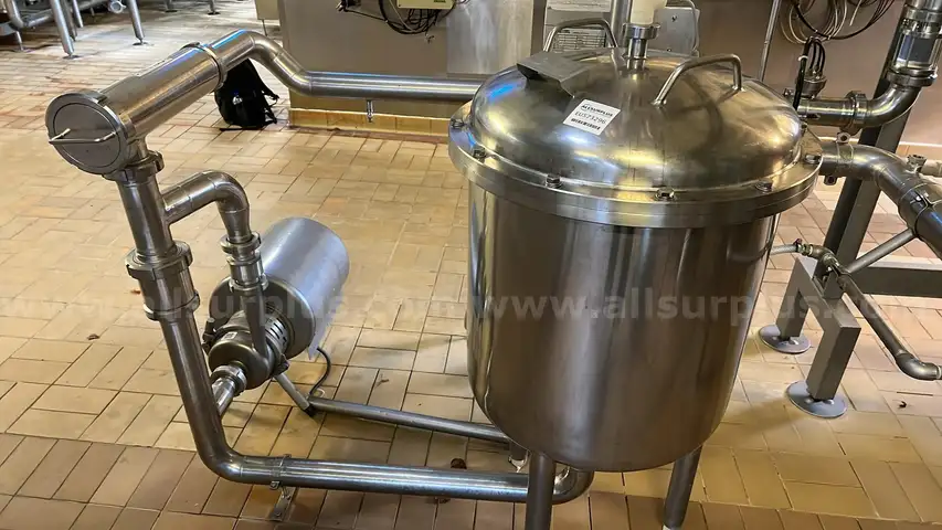 165 Ltr Stainless Steel Holding Vessel
