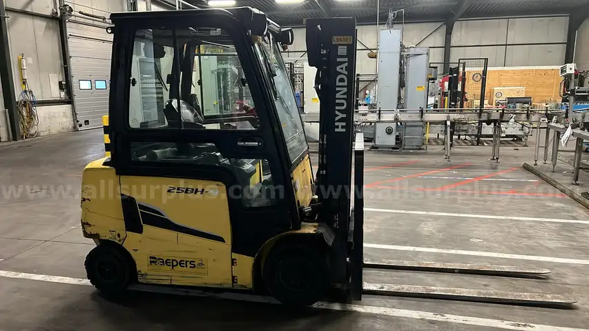 Hyundai 25BH-9 Forklift Truck