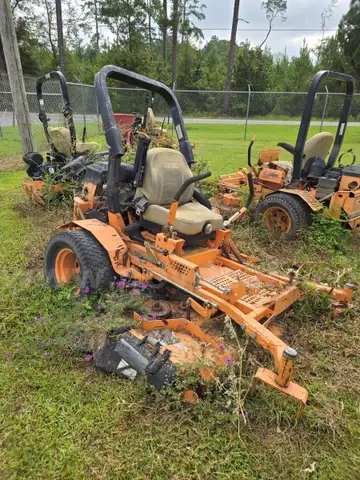4 PIECES OF SCAG MOWERS