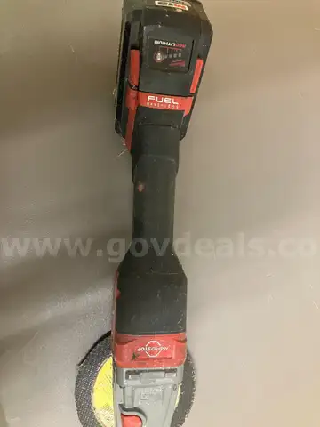 Cordless Milwaukee Cutoff Saw