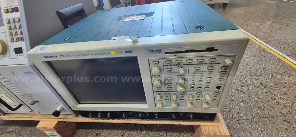 Tektronix TDS7104 Oscilloscope