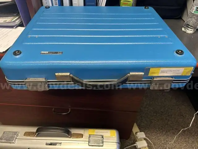 Collapsible voting booths (32)