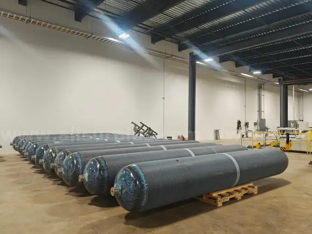 (7) High pressure gas storage tube NP517SF24