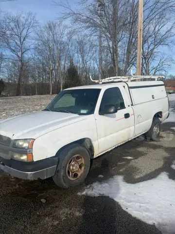 2003 Chevrolet Silverado 1500 Short Bed 2WD