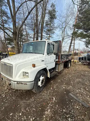 1999 Freightliner FL60