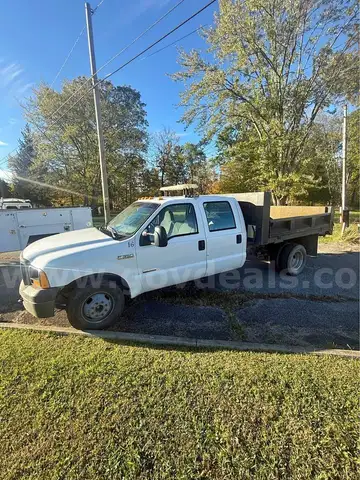 2007 Ford F-350 SD XL Crew Cab DRW 2WD