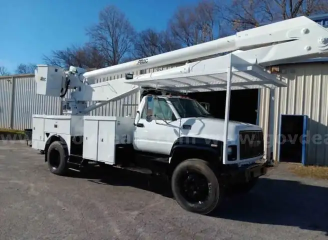 2002 GMC C7H042 Altec 55 Foot Boom w/Low Miles Bucket Truck