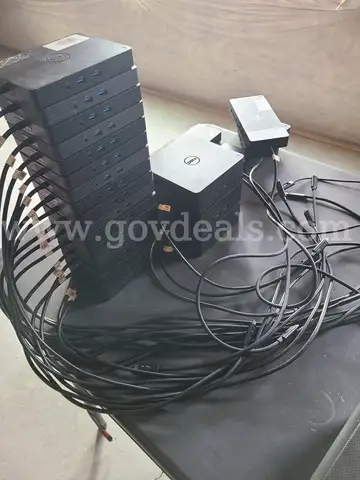Docking Stations for Sale – Multiple Models Available (25 Total)