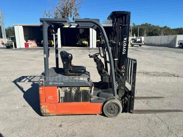 2016 Toyota Electric Forklift With Charger