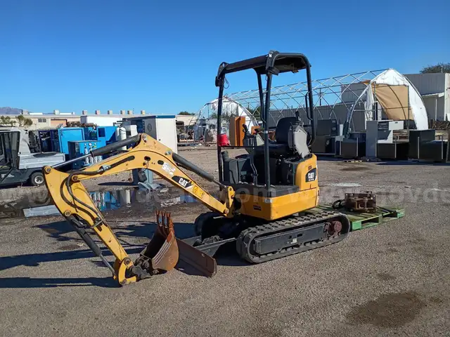 2016 Caterpillar 301.7DCR Excavator