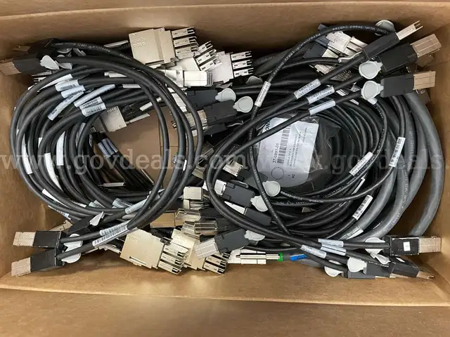 Lot of 48 Cisco, LEONI & Molex BladeStack and Stack Cables
