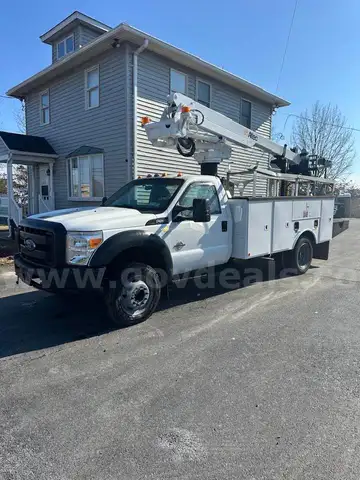 2014 FORD F-550 CABLE PLACING BUCKET TRUCK