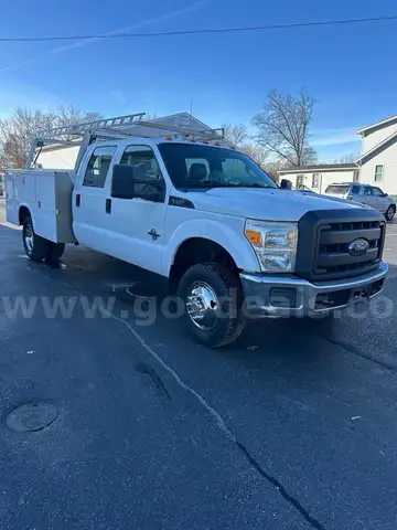 2014 Ford F-350 4 x 4 SERVICE TRUCK