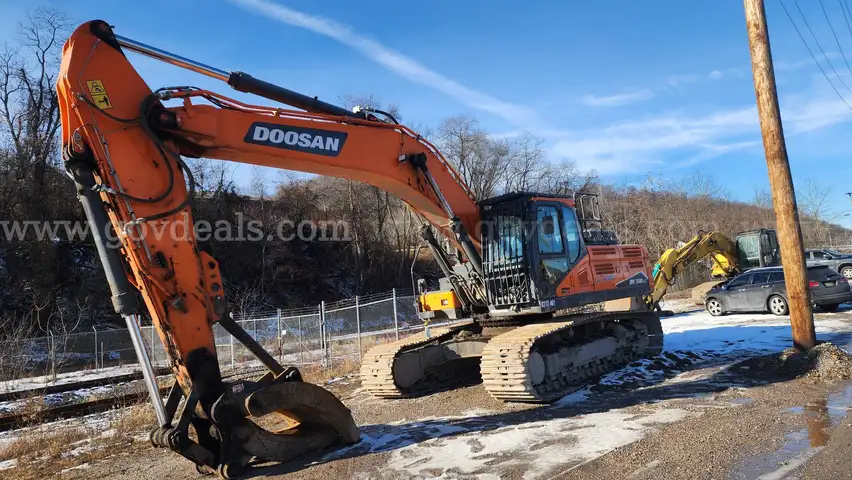 2023 Doosan DX350LC-7 Crawler Excavator