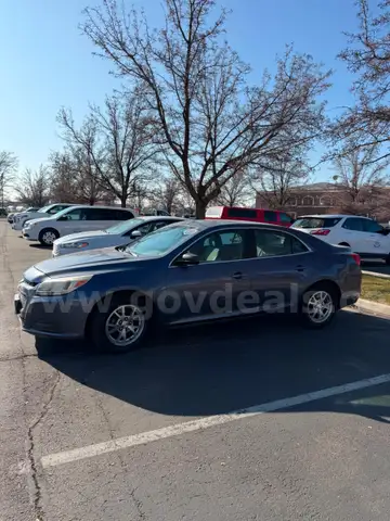 2014 CHEVROLET MALIBU - RUNS AND DRIVES