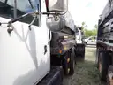 2001 International 4900