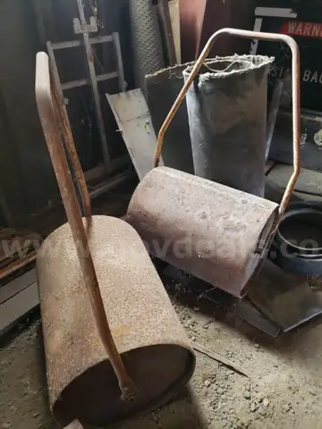 Walk behind yard rollers