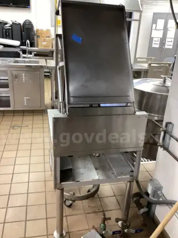 Garland Commercial 30-Gallon Electric Tilting Braising Pan / Tilt Skillet Not Working