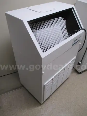 ENVIRCO IsoClean 400 Mobile Medical-Grade HEPA Filtration & Negative Air Unit