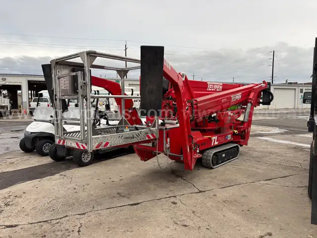 Teupen TL63A Compact Track Lift
