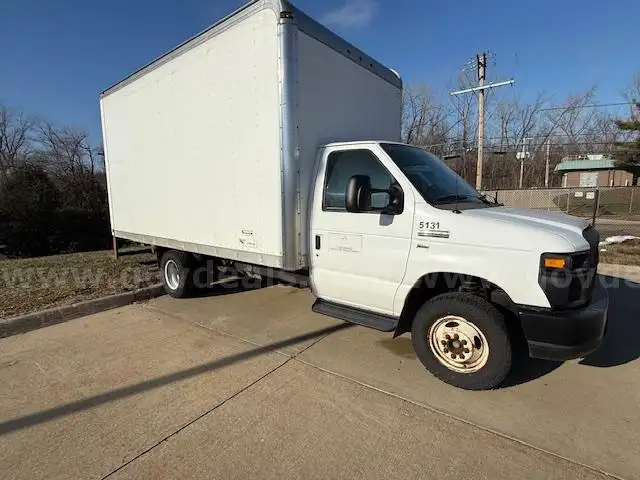2013 Ford Econoline E350 Box Truck
