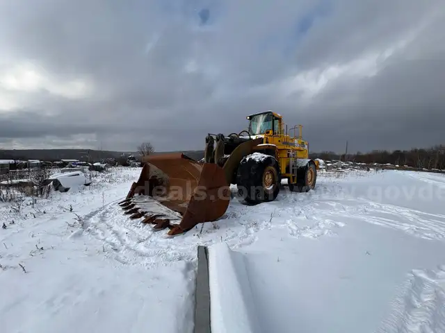 1999 Volvo L330C Wheel Loader