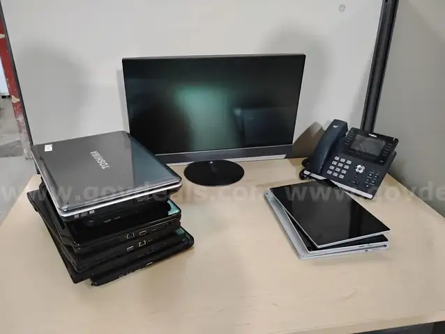 Lot of various computers, tablets.