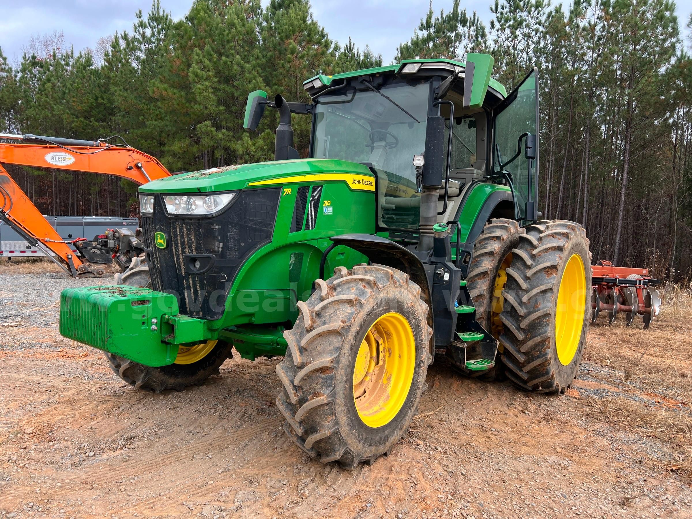 2021 John Deere 7R 210