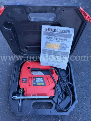 BLACK&DECKER JIG SAWS 3.5A QUICK CLAMP VARIABLE SPEED LOOKS LIKE NEVER USED