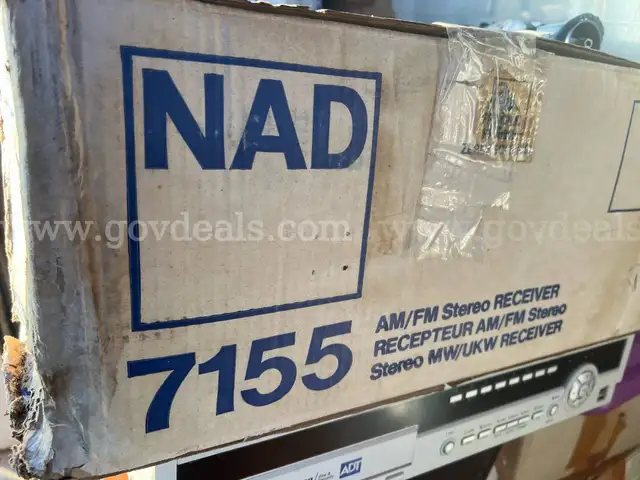NAD 7155 AM/FM Stereo Receiver VINTAGE / NEVER PULL OUT FROM BOX