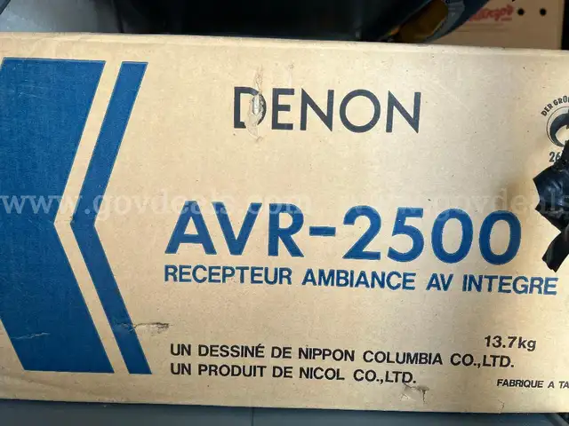 DENON AVR-2500 INTEGRATED AV SURROUND Receiver VINTAGE / NEVER PULL OUT FROM BOX