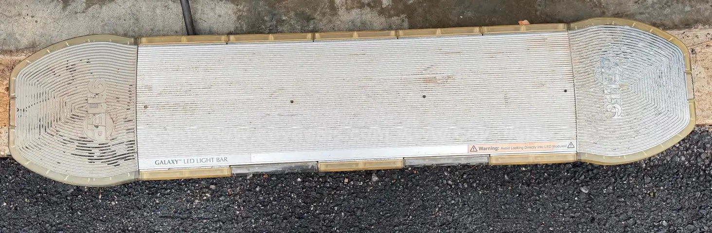 POLICE LED LIGHT BAR GALAXY 911EP MODEL NUMBER C1R/W-06 VOLTAGE 12 VDC