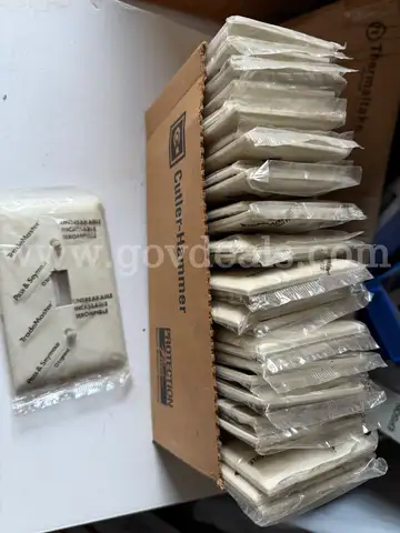 LOT Pass and Seymour Toggle Switch Opening 1-Gang Nylon Wall Plate, TP1LA, Light Almond *WILL SHIP*