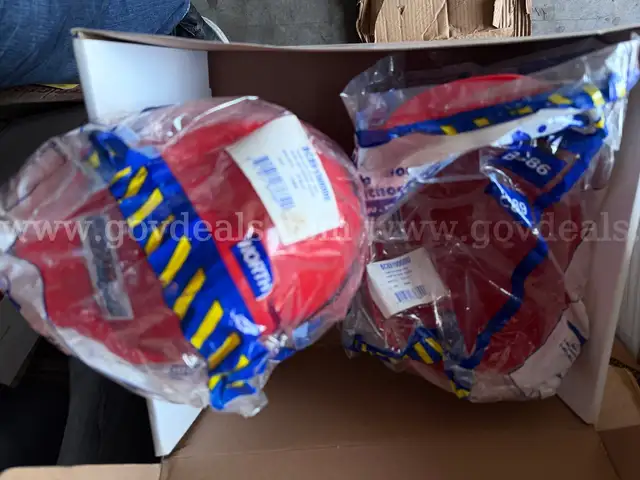 LOT OF 2 HARD HAT/Bump Caps - red safety bump cap NORTH SAFETY PRODUCTS BC89150000 NEW *WILL SHIP*