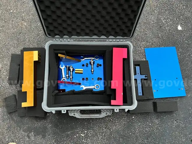 LASER BRACKETS TOOLS WITH PELICAN 1550 PROTECTOR TRANSPORTATION CASE *will ship*