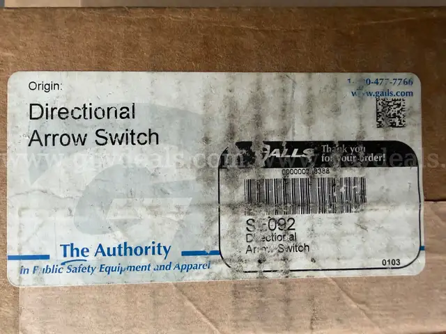 THE AUTHORITY DIRECTIONAL ARROW SWITCH S-092 BRAND NEW IN UNOPENED BOX *WILL SHIP*