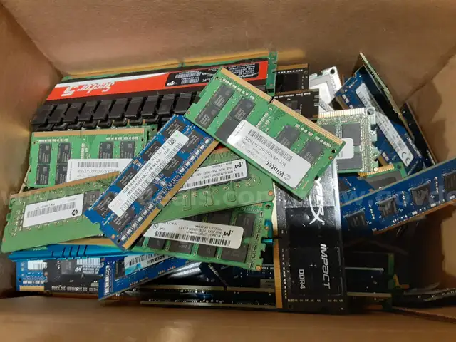Lot of 100 - RAM Memory DDR4 / DDR3 Laptop Desktop PC Server 16GB / 8GB / 4GB / Etc.