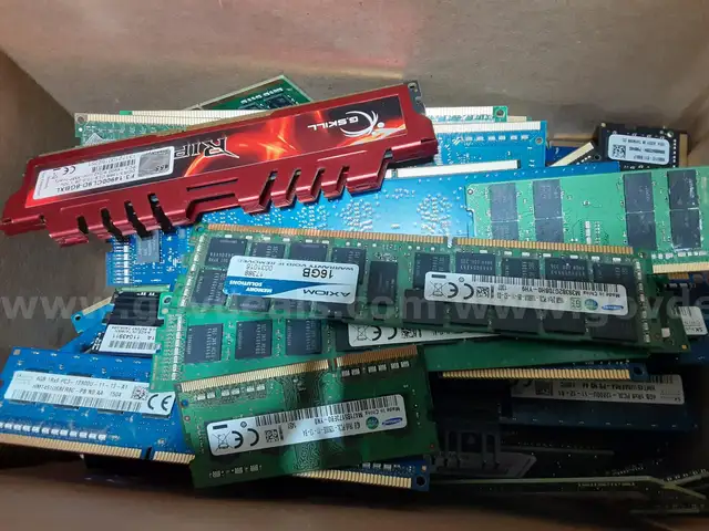 Lot of 100 - RAM Memory DDR4 / DDR3 Laptop Desktop PC Server 16GB / 8GB / 4GB / Etc.