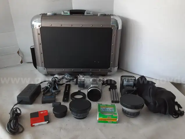 Sony Cyber-shot Digital Camera With Carrying Case and Accessories
