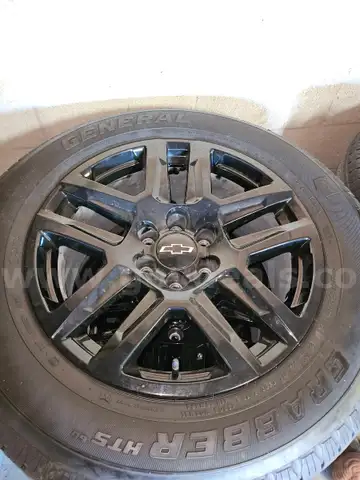 2024 Chevy Silverado 1500 1/2 ton, 4x4, 6 lug, (4) 20" black wheels, tires, TPMS, floor mats