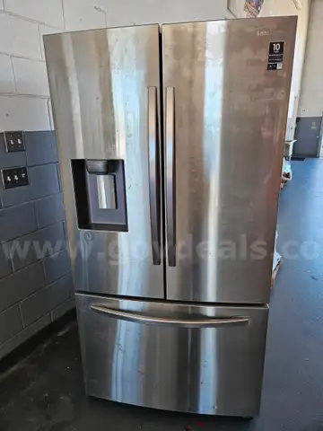 Samsung RF28R6241SRAA 28 cuft 3 door Fench Door Refrigerator