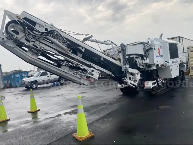 2016 Roadtec 300e 4 foot cold miller