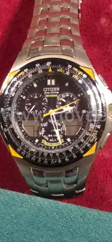 WATCHES (14 pcs)  MULTIPLE BRAND NAME COLLECTION  ( VERY GOOD SEAL) (FREE SHIPPING)